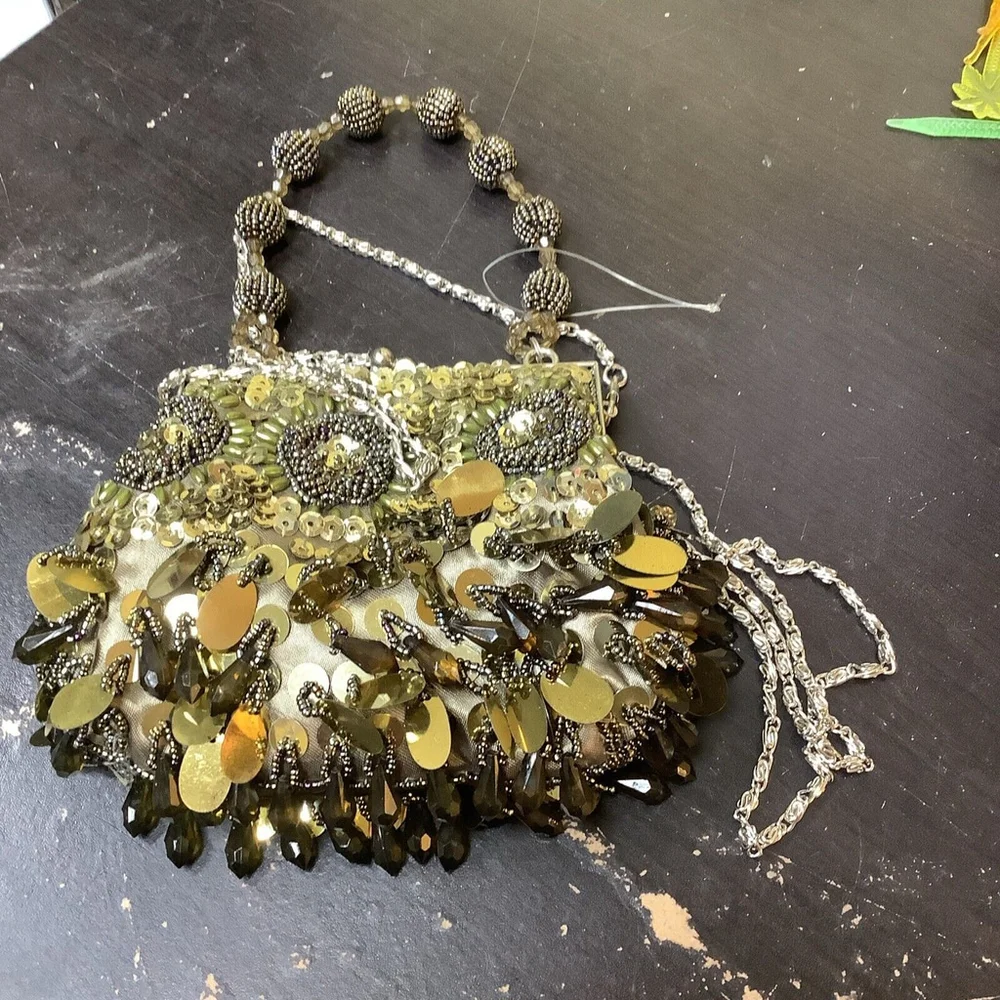 Ladies Vintage Gold Sequin Beaded Pouch Silver Chain Strap Purse Sunflower Kiss